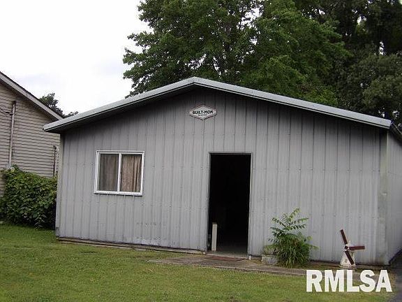 2nd image of 600 Panama St
