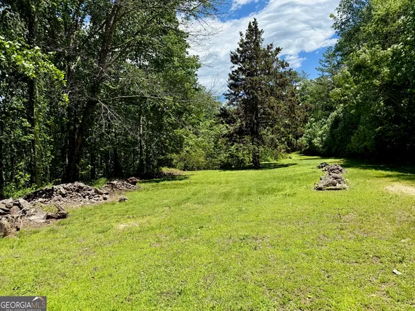 92 Shope Ln, Dillard, GA 30537