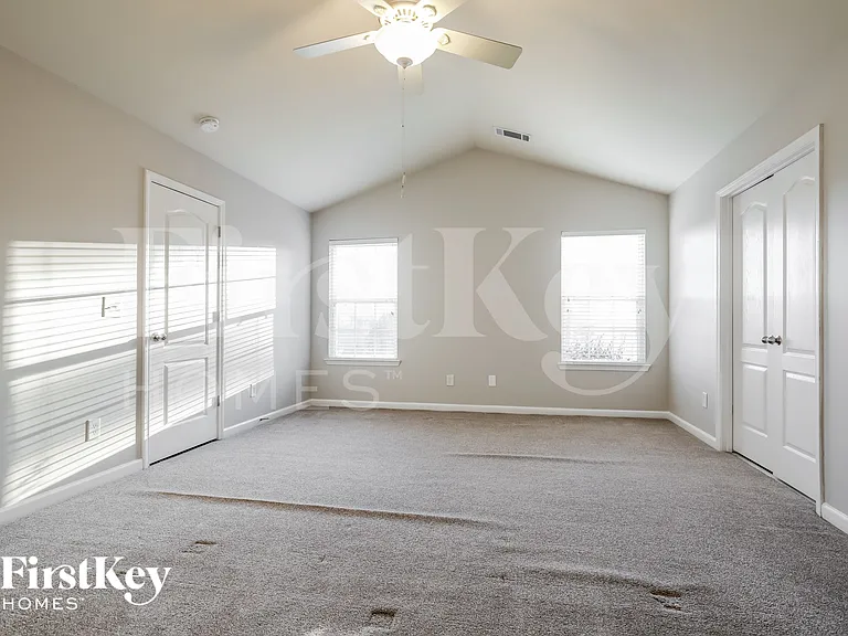 6732 Carriage Walk Ln — Photo 7