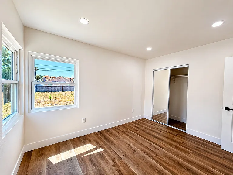 8806 Chantry Ave — Photo 6