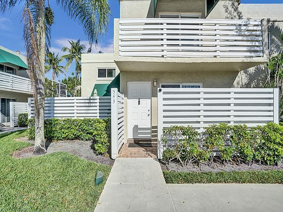 2nd image of 543 NW 97th Avenue #543
