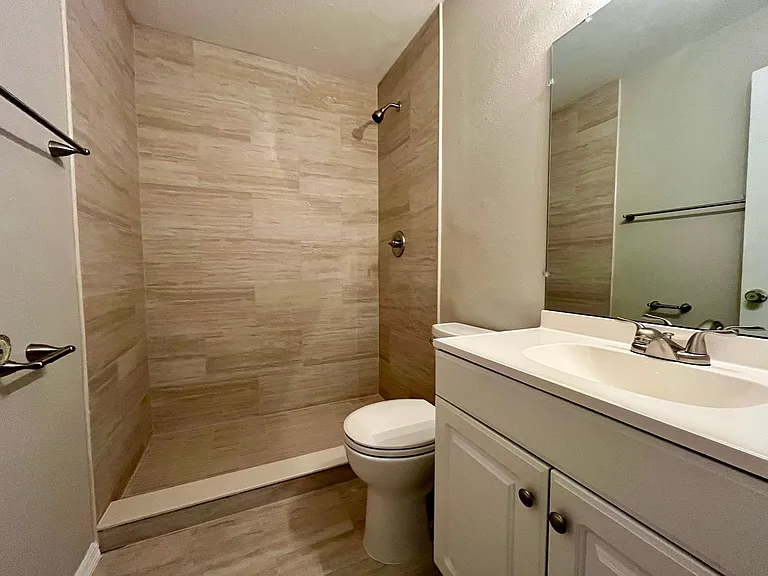 7635 Green Rd — Photo 11