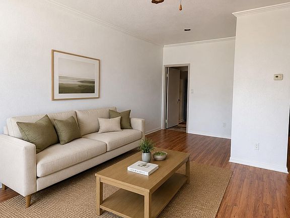 5th image of 2425 Underwood St APT 353