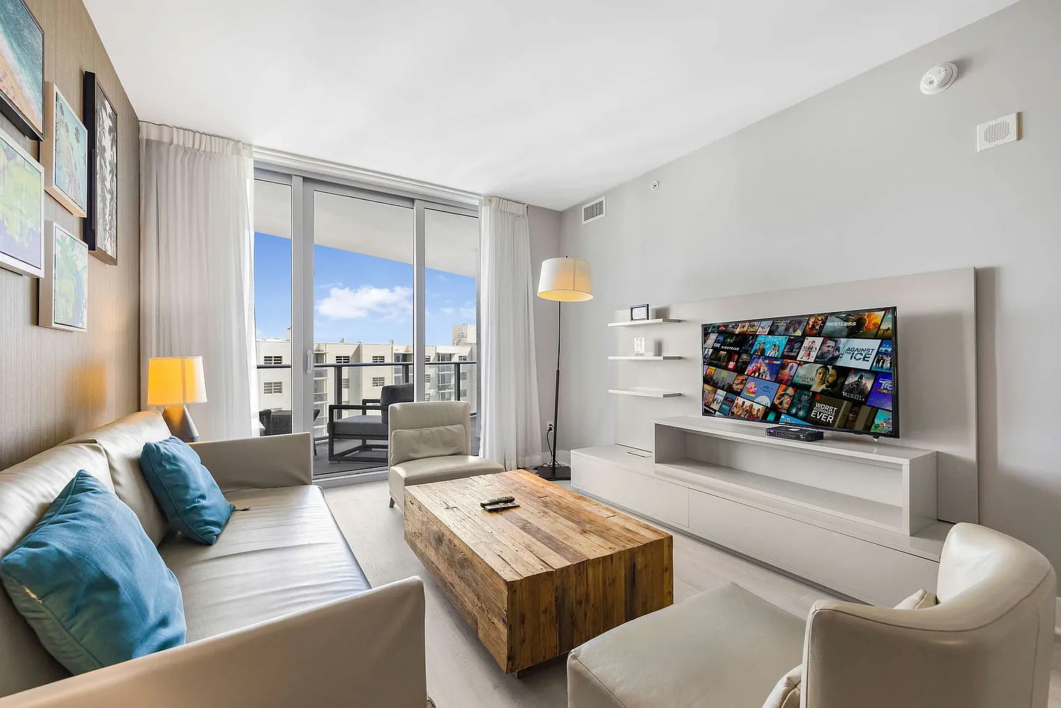1 bed, 1.0 bath, 839 sqft, $3,161 — Photo 3