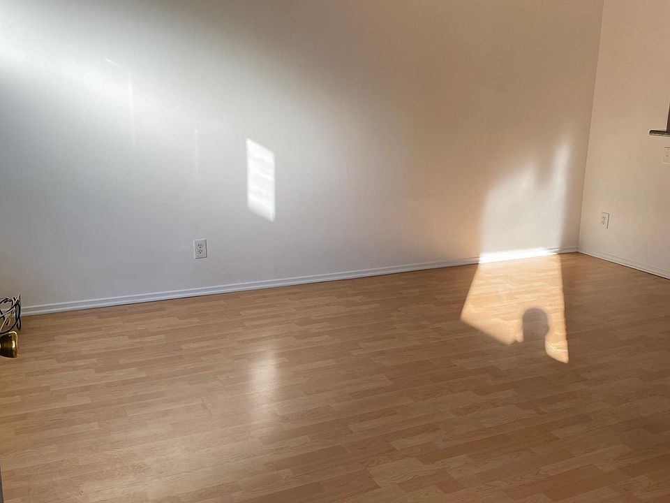 1st image of 1851 7th St #8