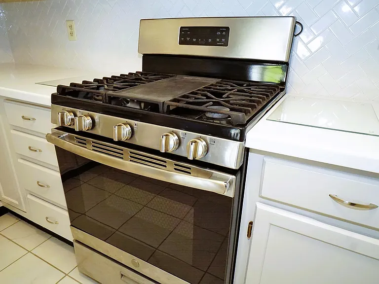 50 Brookside Dr #G5 — Photo 8
