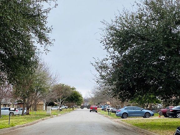 5th image of 1700 Prince Dr