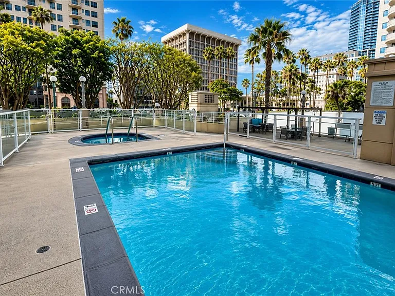 488 E Ocean #P2 — Photo 32