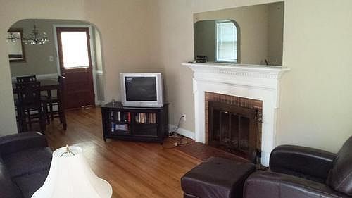 2nd image of 10528 Glencoe Rd