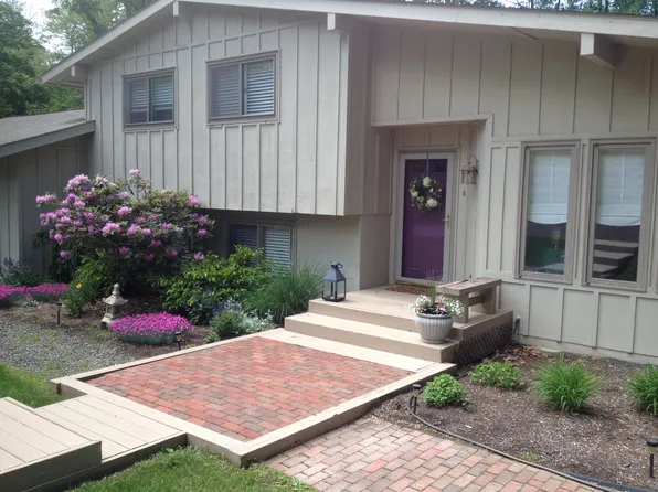 510 Charl Dr, Shavertown, PA 18708