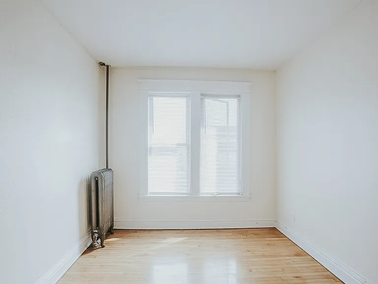 2641 Hennepin Ave — Photo 11