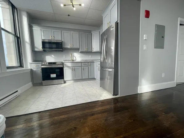 (undisclosed Address), Lawrence, MA 01840