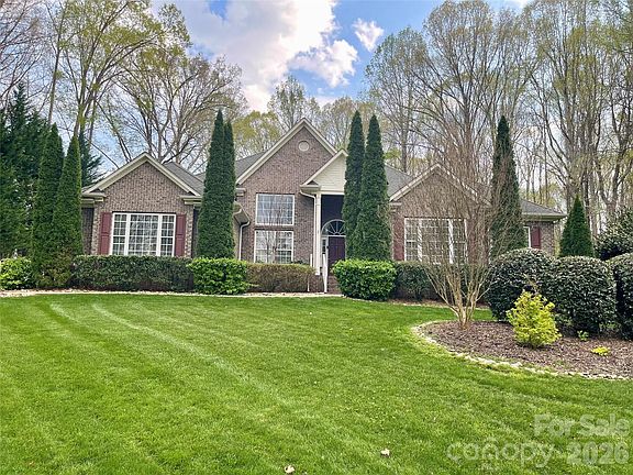 3rd image of 176 Patternote Rd