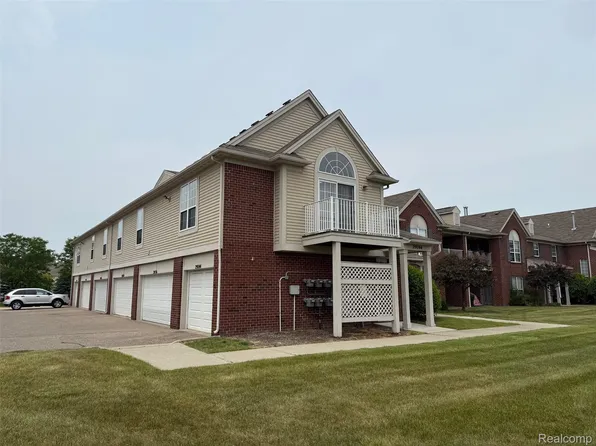 29744 Heritage Pkwy, Warren, MI 48092
