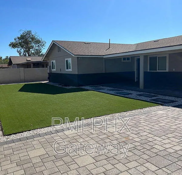 1336 W 12th St — Photo 6