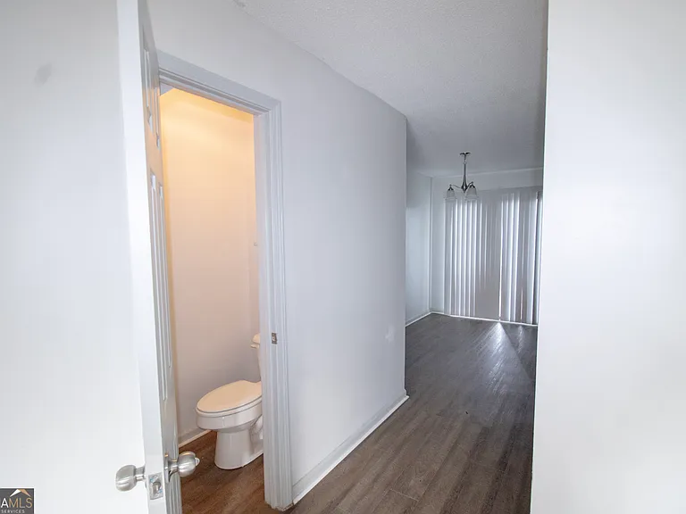 251 Knight Dr #10 — Photo 10
