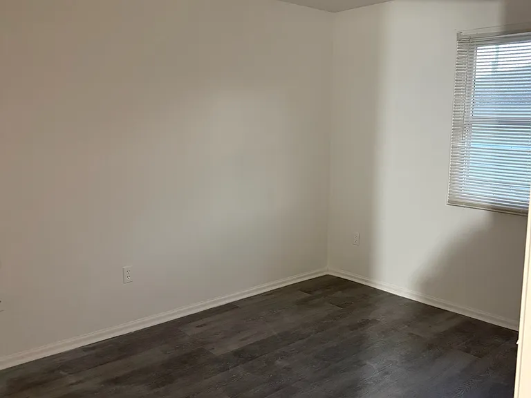 36887 Brewster Ln — Photo 5