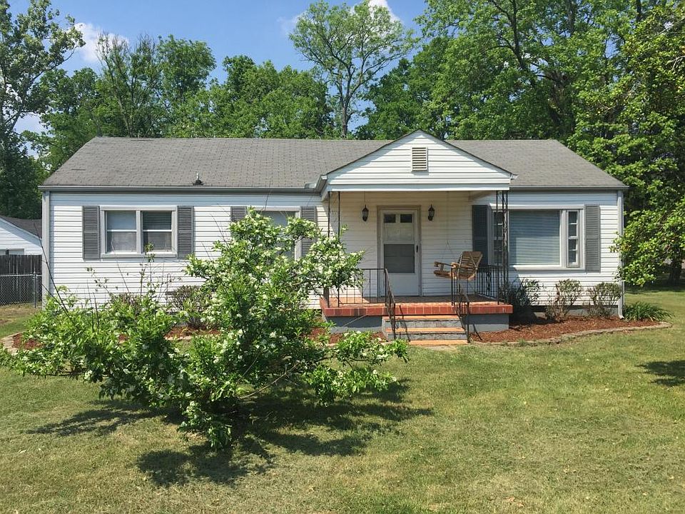 2nd image of 215 Forrest Rd