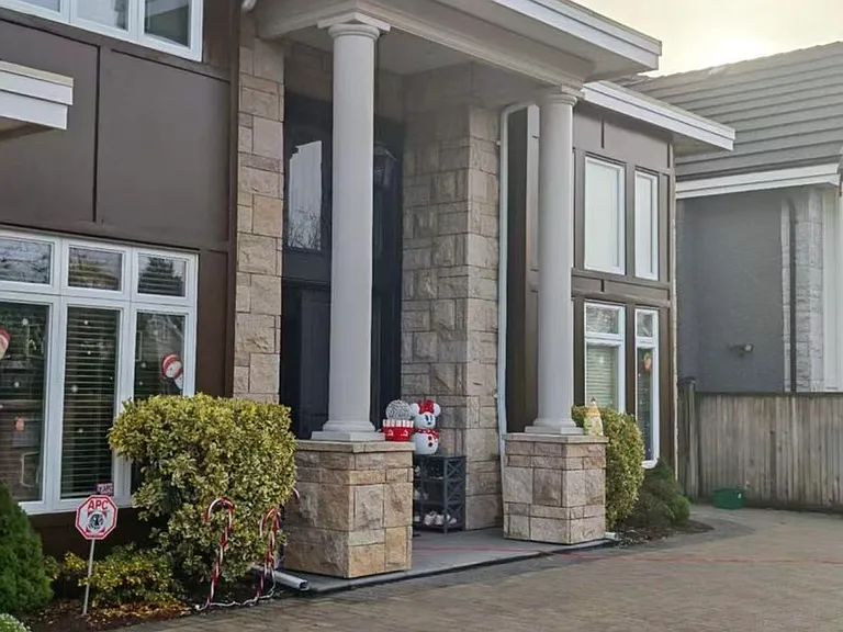 7460 Chelsea Rd — Photo 1