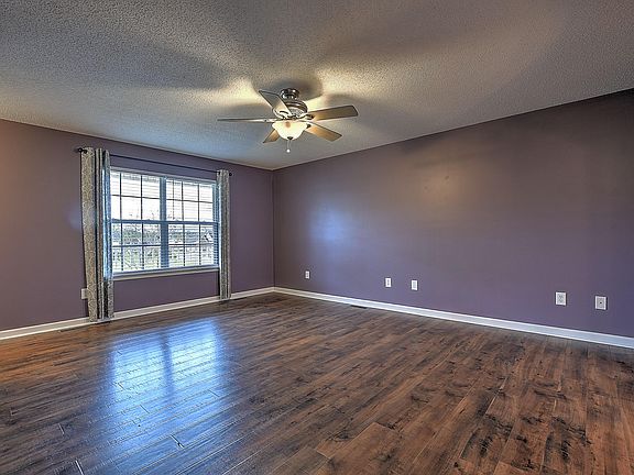 5th image of 104 Henrys Ln