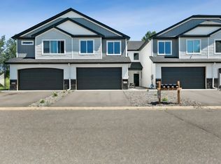 2100 Cleveland Ln S, Cambridge, MN 55008