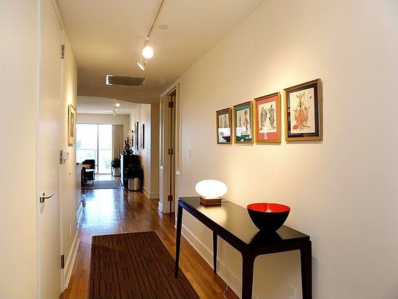 5th image of 901 W 9th St APT 903