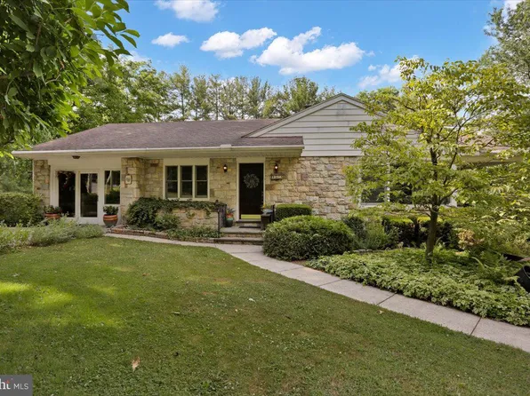 185 W Madison St, Mohnton, PA 19540