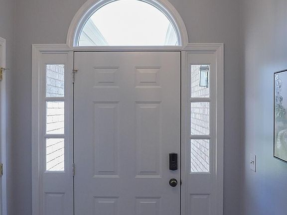 2nd image of 231 Hickory Point Ln