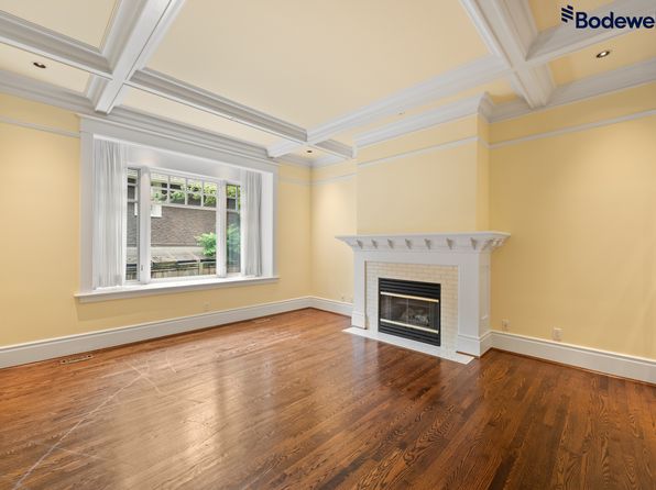 6 bedroom rental in Vancouver — photo 2