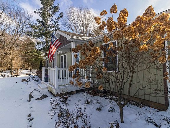 3rd image of 2697 Spielman Rd