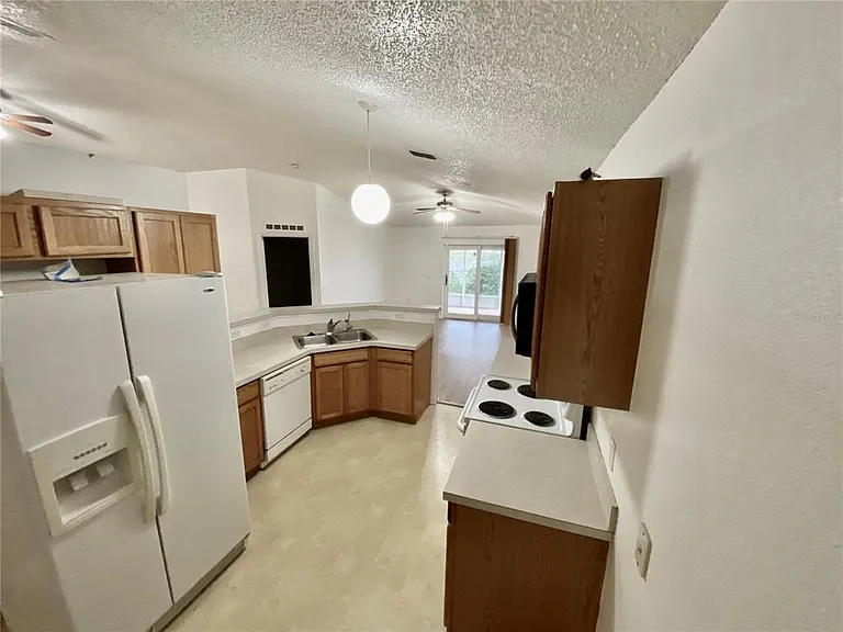 3992 Warbler Dr — Photo 5