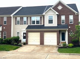 108 Yellowstone Ct, Berea, OH 44017