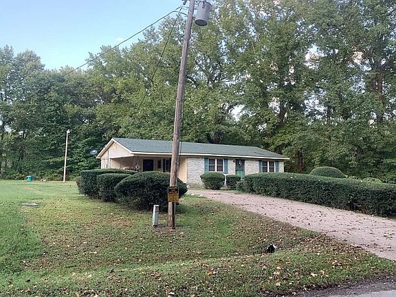 3rd image of 956 Ross Rd