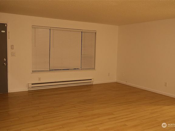 4th image of 727 731 8th Avenue Pl NW