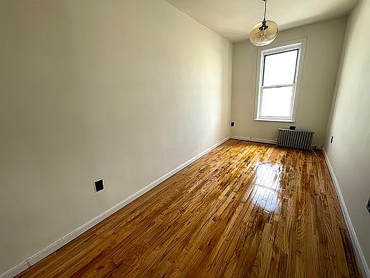 4th image of 35-07 Ditmars Blvd #4