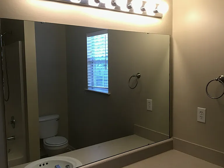 604 Sydney Ct — Photo 11