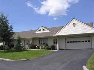 9115 St Andrews Cir, Klamath Falls, OR 97603