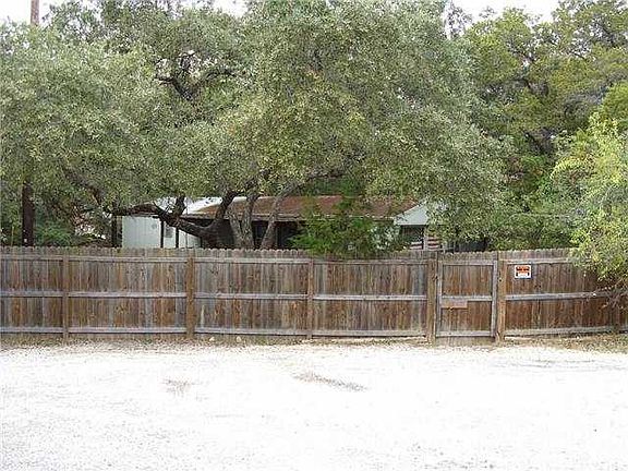 4th image of 110 Campfire Cir