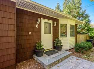 6 Park Dr, Rocky Point, NY 11778