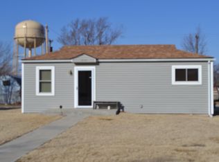 1542 N Maple St, Russell, KS 67665