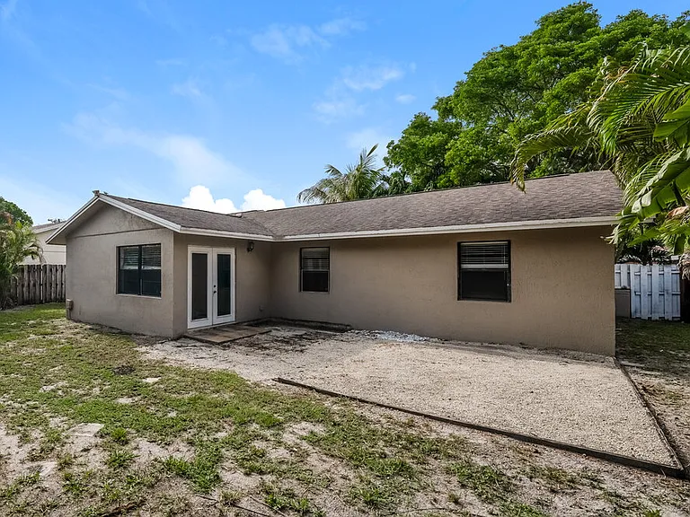 9104 Affirmed Ln — Photo 15