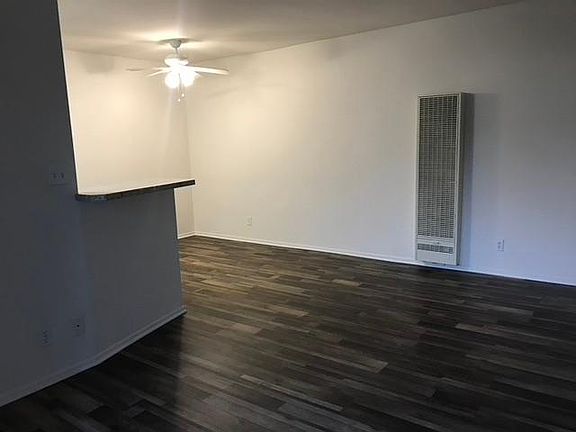 4th image of 2601 W Victory Blvd #G