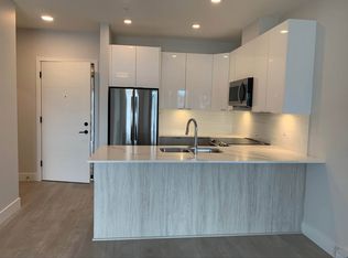 5486 199a St #403, Langley, BC V3A0N6