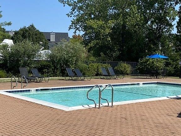 4th image of 10 Seaport Dr APT 2615