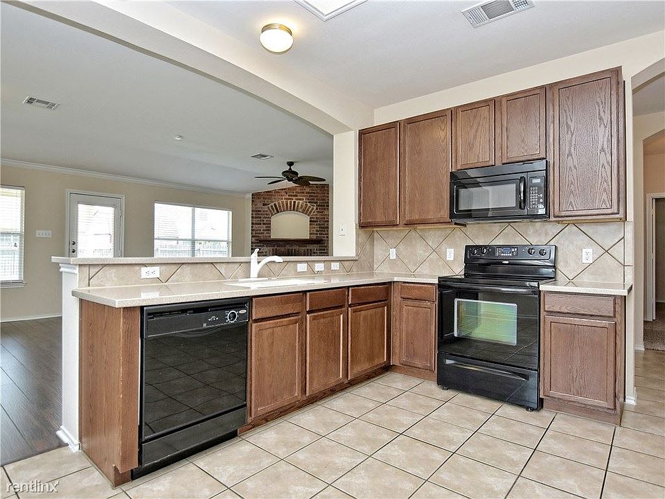 301 PEACEFUL HAVEN WAY 4