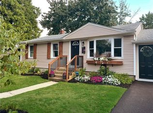 10 Schofield St, West Warwick, RI 02893