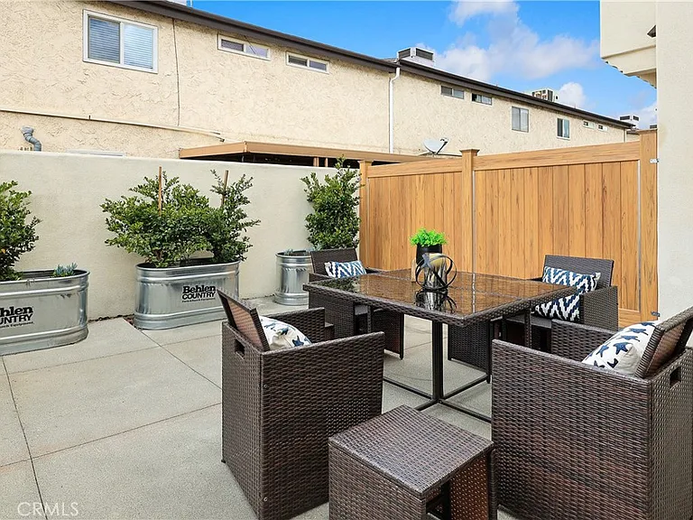 1222 Temple City Blvd — Photo 32