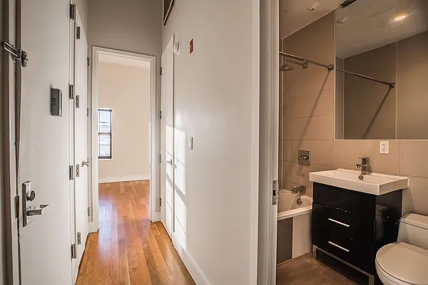 Rented by Nooklyn NYC LLC | media 20