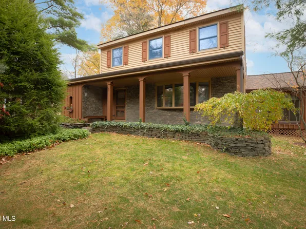 67 Pico Road, Clifton Park, NY 12065