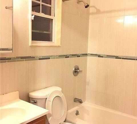 5th image of 5913 159th St #1F